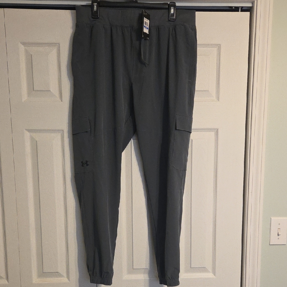 Under Armour Men's Dark Gray Cargo Pants